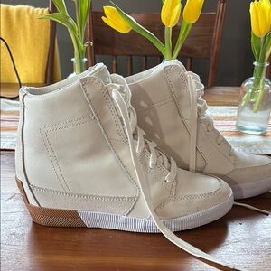 Sorel Cream Sneakers with Textured Fabric